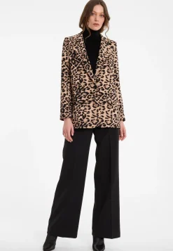 Blazer Ada