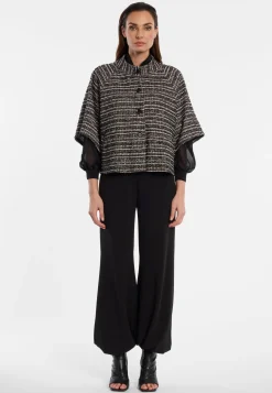 Bouclé-Capejacke Enalia
