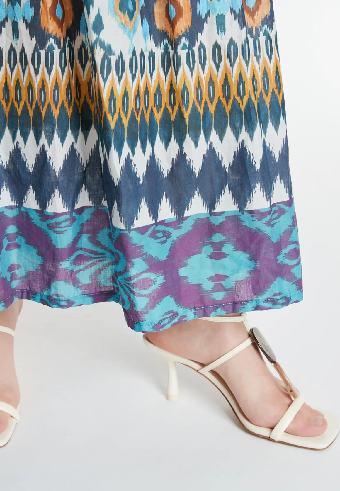 Ethnokleid Kaine