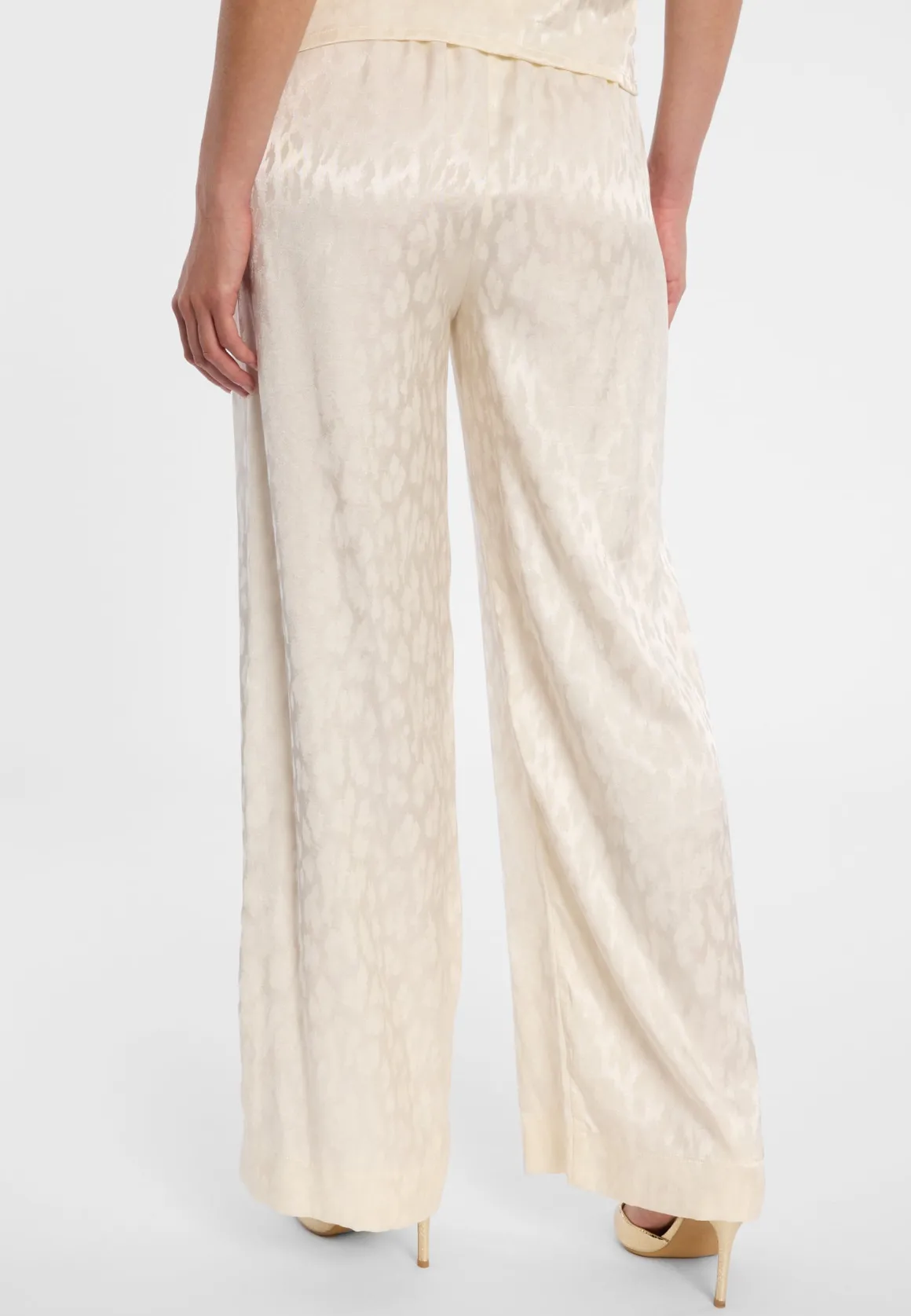 Satinhose Dogla