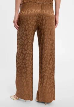 Satinhose Dohia