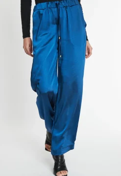 Satinhose Sibly